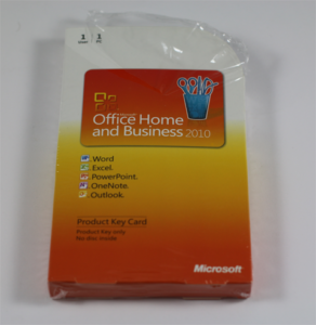 Bild: Auf den ersten Blick wirkt die Verpackung von Microsoft Office Home & Business 2010 unscheinbar. Der abgebildete Artikel wurde durch uns geöffnet. Die Folie lag nicht so eng an wie beim Original, mutmaßlich nachgeschweißt.